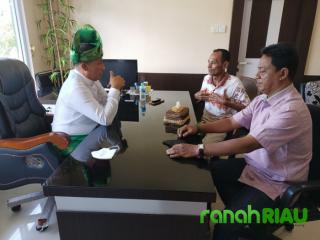 Maafkan Pelaku Perusakan meja Ruang tamu kantornya, Bupati Meranti: Kita semuanya bersaudara